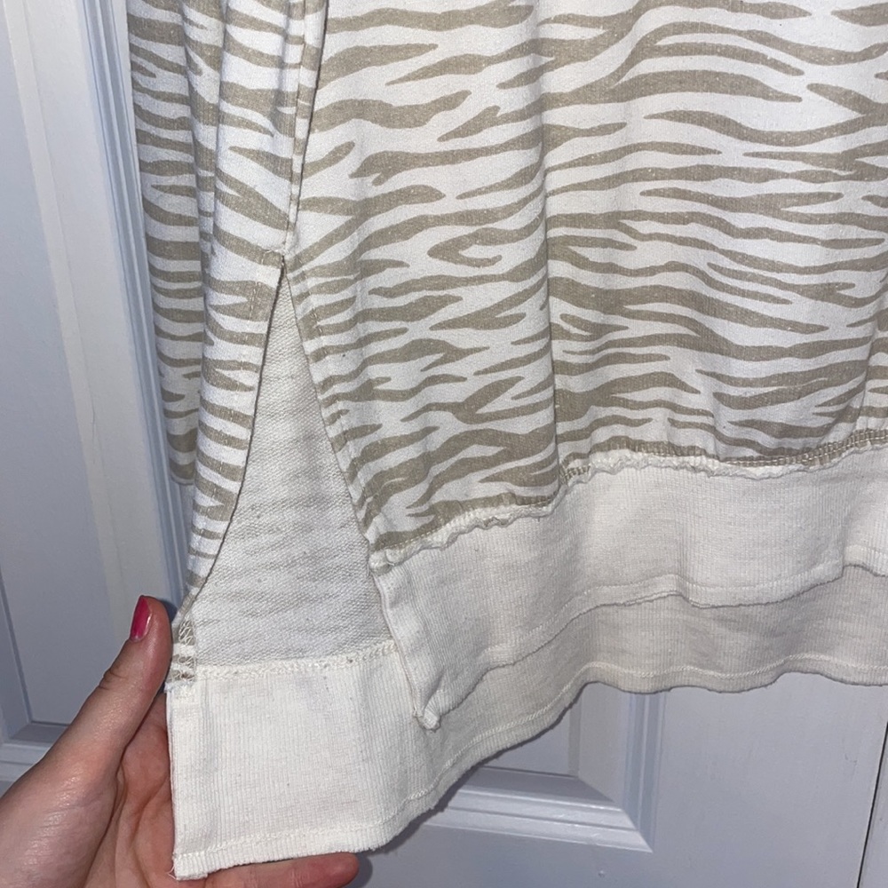 Pullover - Picture 3 of 3